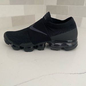 Nike Air VaporMax Flyknit Moc - Black- Size 7.5